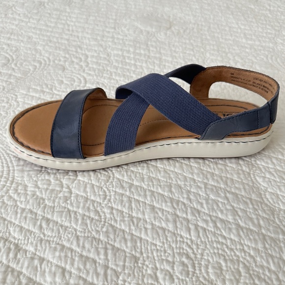 Born Women’s Jayla Navy Blue Cross-Strap Sandals Size 9 - Picture 14 of 16